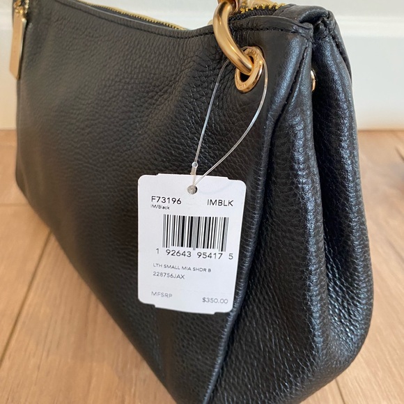 SMALL MIA SHOULDER BAG (COACH F73196)
BLACK/GOLD
COACH STYLE # F73196 - Picture 5 of 12